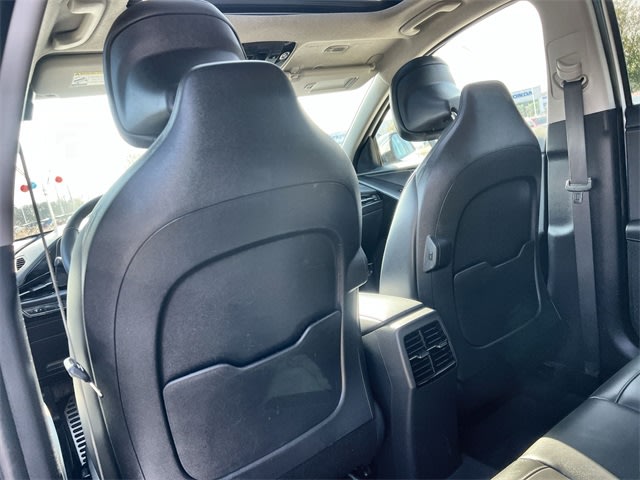 Thumbnail: 2023 Kia Niro - 13