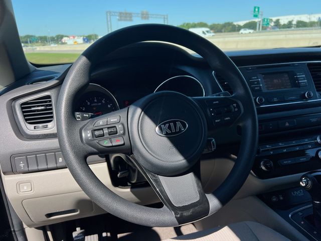 Thumbnail: 2016 Kia Sedona - 10