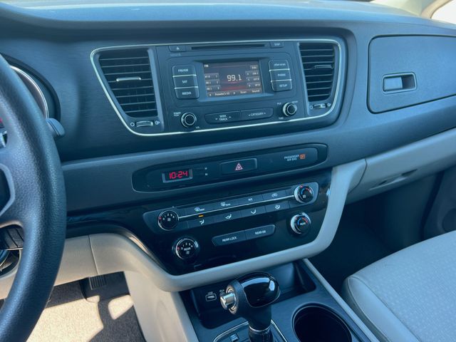Thumbnail: 2016 Kia Sedona - 14