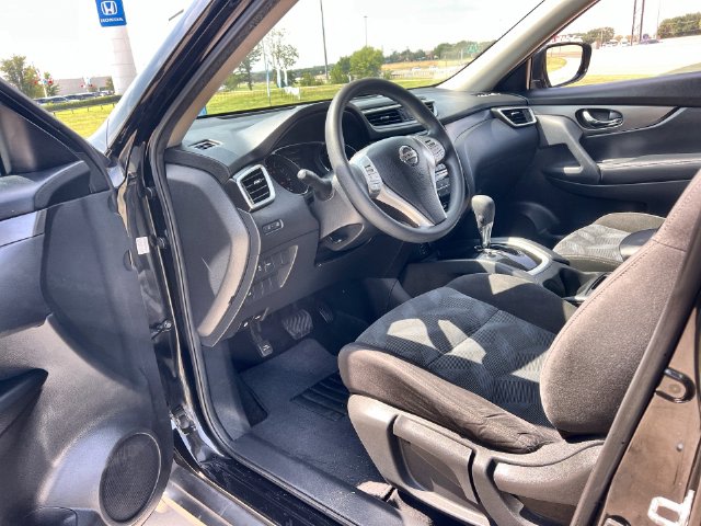 Thumbnail: 2016 Nissan Rogue - 11