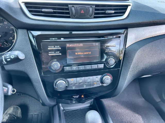 Thumbnail: 2016 Nissan Rogue - 14