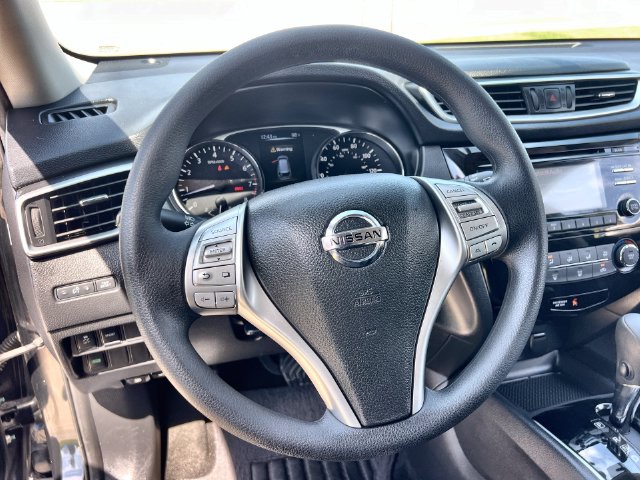 Thumbnail: 2016 Nissan Rogue - 10