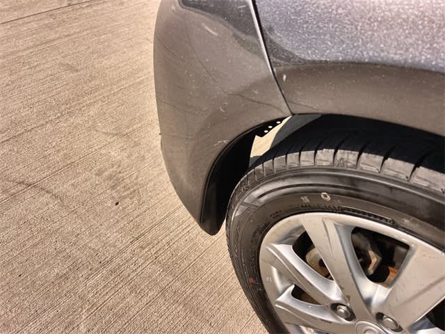 2016 Toyota Yaris LE 22