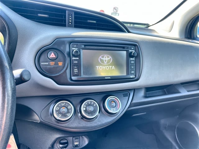 2016 Toyota Yaris LE 14