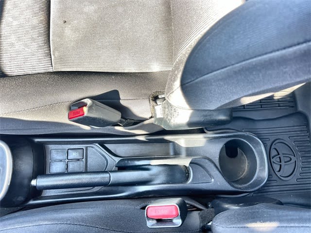 2016 Toyota Yaris LE 26