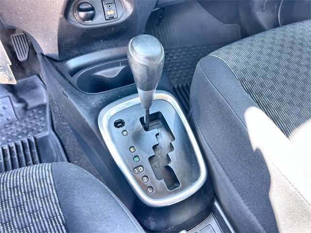 2016 Toyota Yaris LE 15