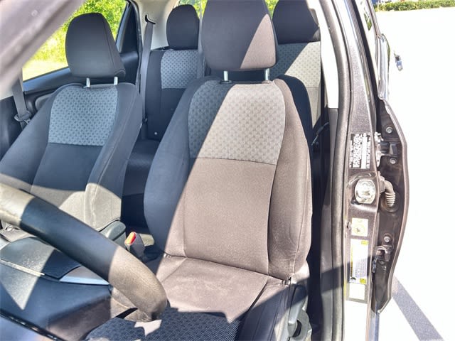 2016 Toyota Yaris LE 11
