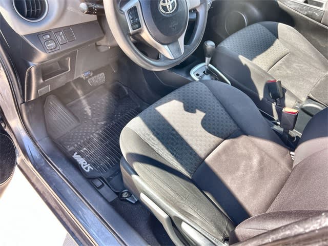 2016 Toyota Yaris LE 13