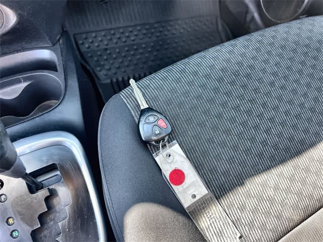 2016 Toyota Yaris LE 18