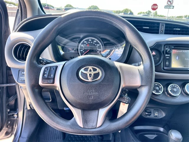 2016 Toyota Yaris LE 10