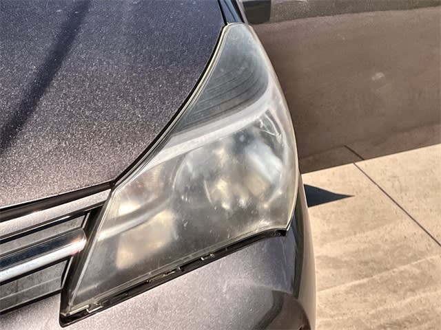 2016 Toyota Yaris LE 23