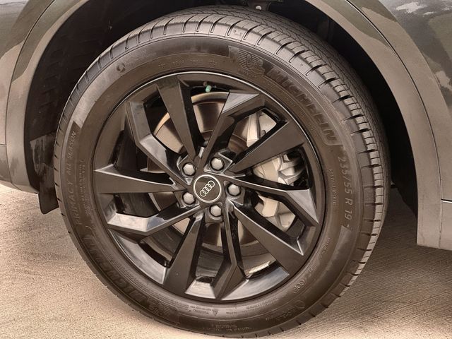 Thumbnail: 2022 Audi Q5 - 8