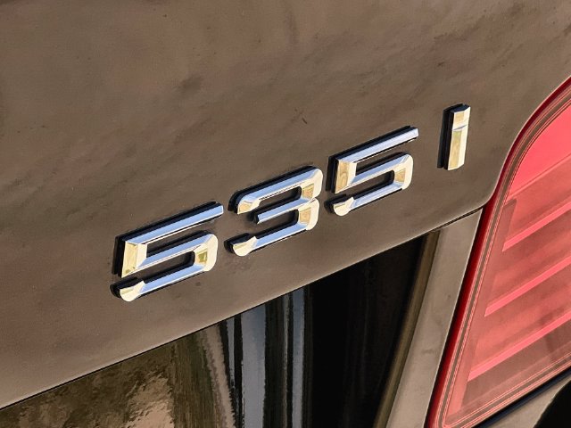 Thumbnail: 2014 BMW 5 Series - 7