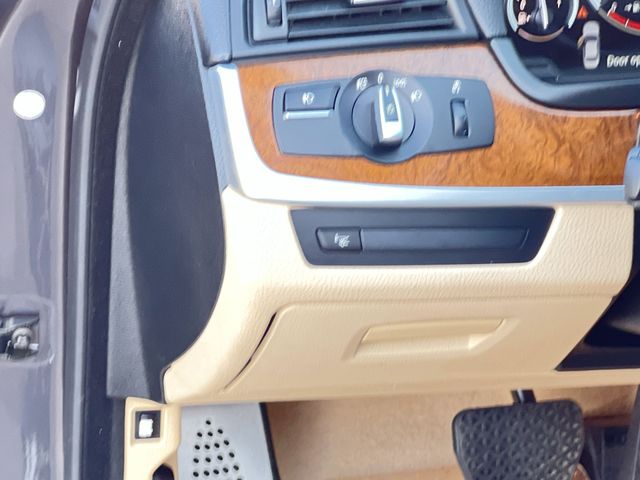 Thumbnail: 2013 BMW 5 Series - 28
