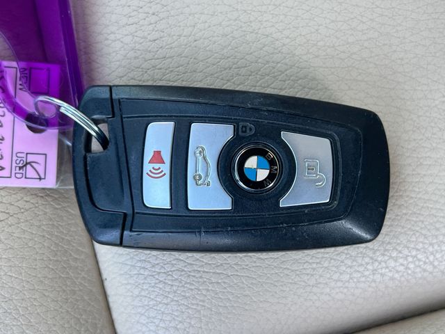 Thumbnail: 2013 BMW 5 Series - 17