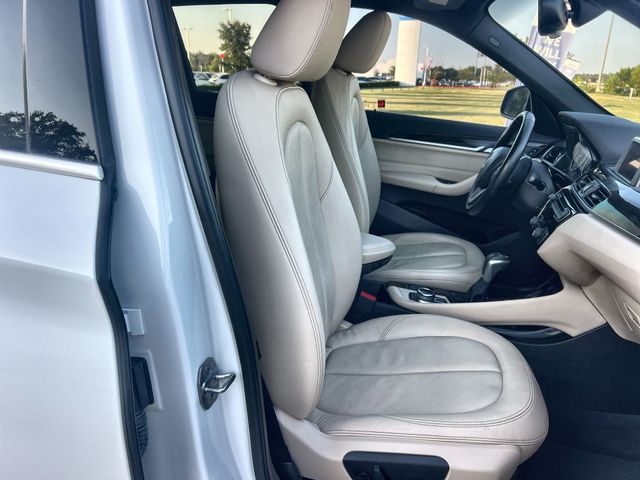 Thumbnail: 2016 BMW X1 - 11