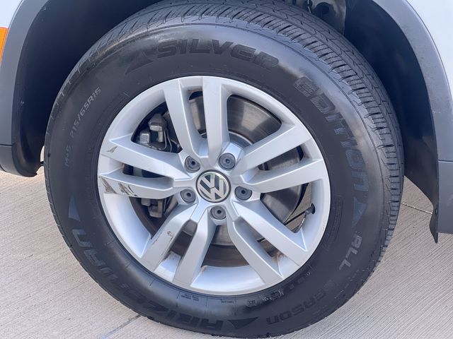 Thumbnail: 2016 Volkswagen Tiguan - 8