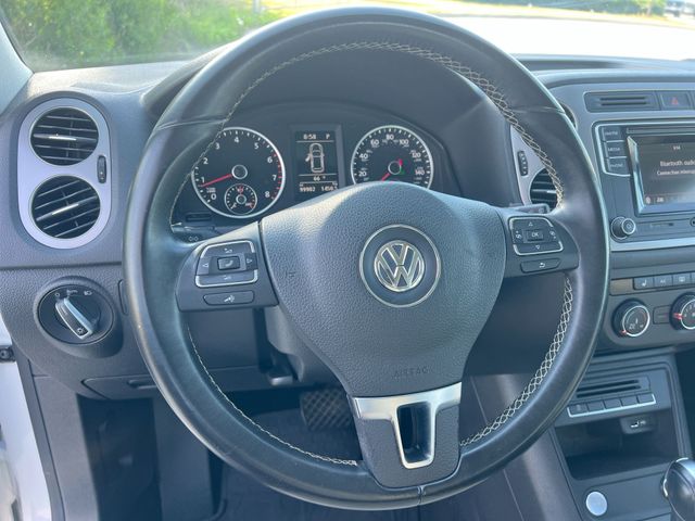 Thumbnail: 2016 Volkswagen Tiguan - 10