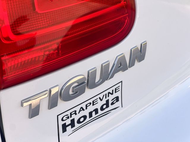 Thumbnail: 2016 Volkswagen Tiguan - 7