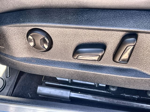 Thumbnail: 2019 Volkswagen Golf - 31