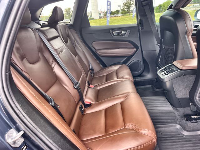 Thumbnail: 2021 Volvo XC60 - 13