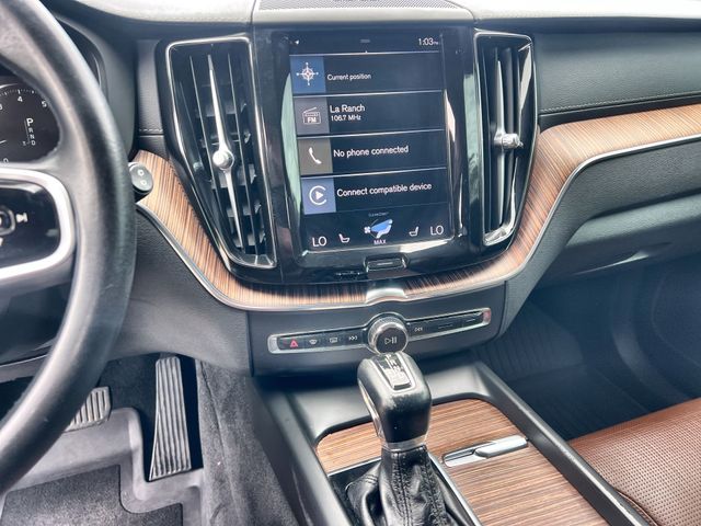 Thumbnail: 2021 Volvo XC60 - 14