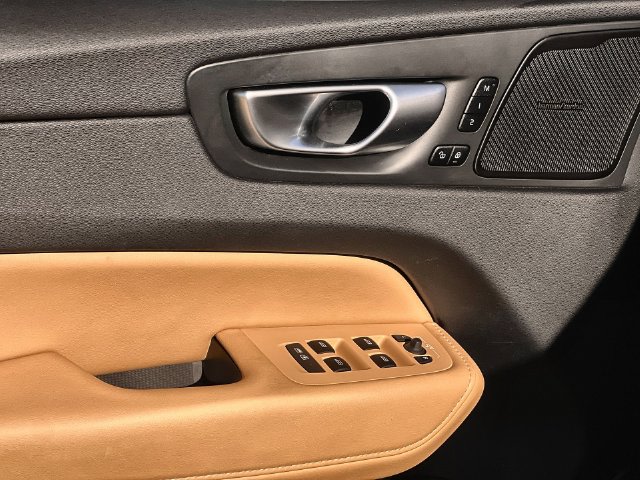 Thumbnail: 2024 Volvo XC60 - 30