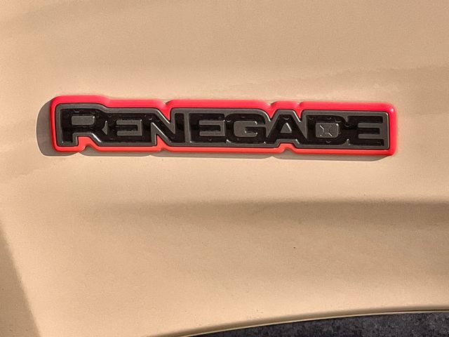 Thumbnail: 2016 Jeep Renegade - 7