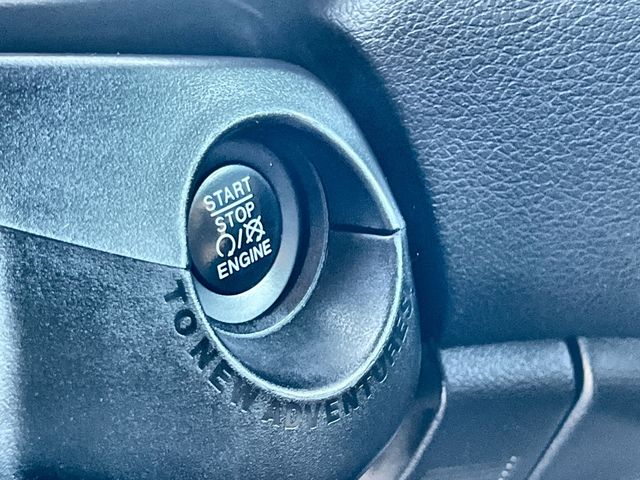 Thumbnail: 2016 Jeep Renegade - 27