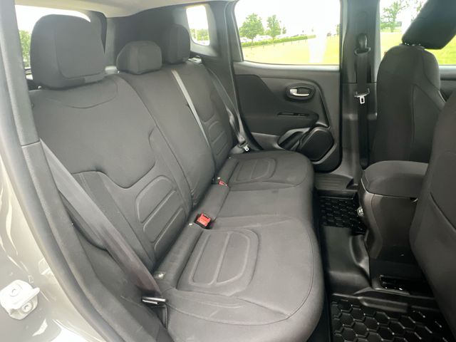 Thumbnail: 2020 Jeep Renegade - 13