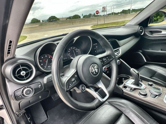 Thumbnail: 2020 Alfa Romeo Giulia - 2