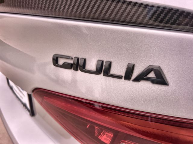 Thumbnail: 2020 Alfa Romeo Giulia - 7