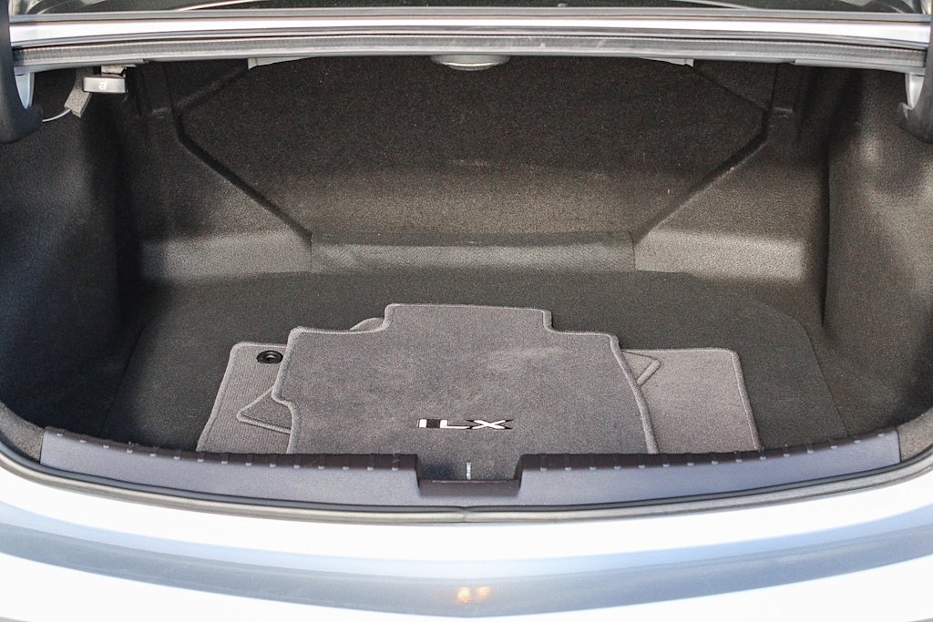 Thumbnail: 2020 Acura ILX - 15