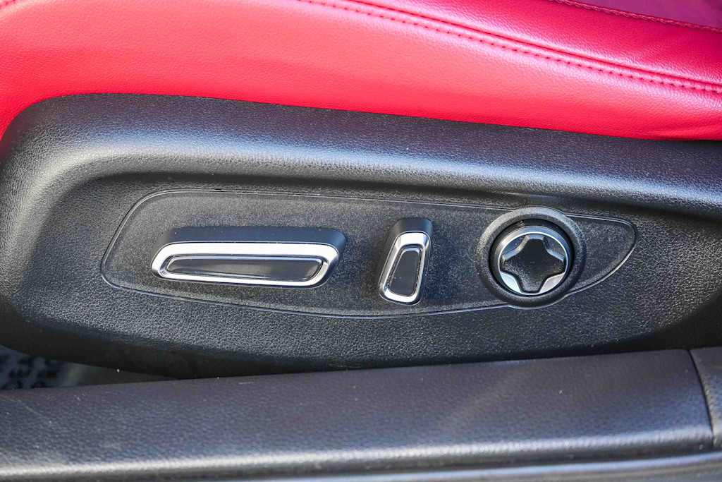 Thumbnail: 2023 Acura Integra - 23