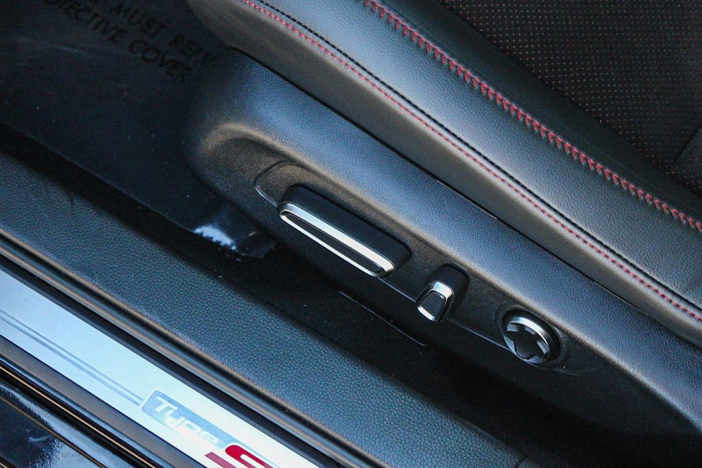 Thumbnail: 2024 Acura Integra - 22