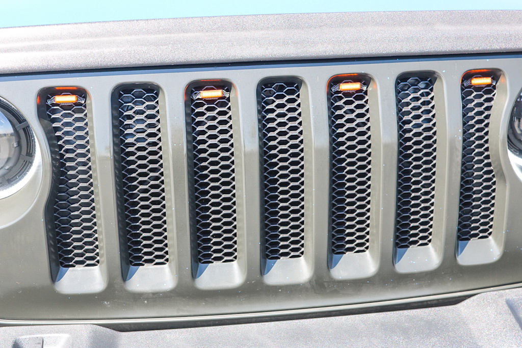 Thumbnail: 2022 Jeep Wrangler - 16