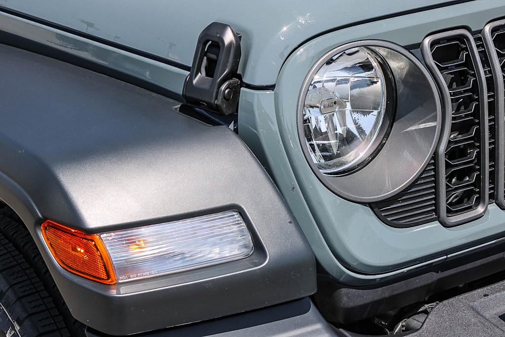 Thumbnail: 2026 Jeep Wrangler - 19