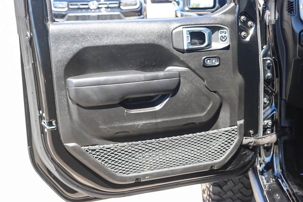 Thumbnail: 2025 Jeep Wrangler - 24
