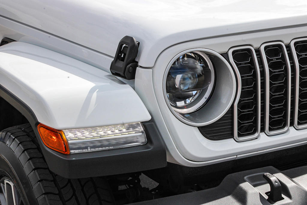 Thumbnail: 2025 Jeep Wrangler - 19