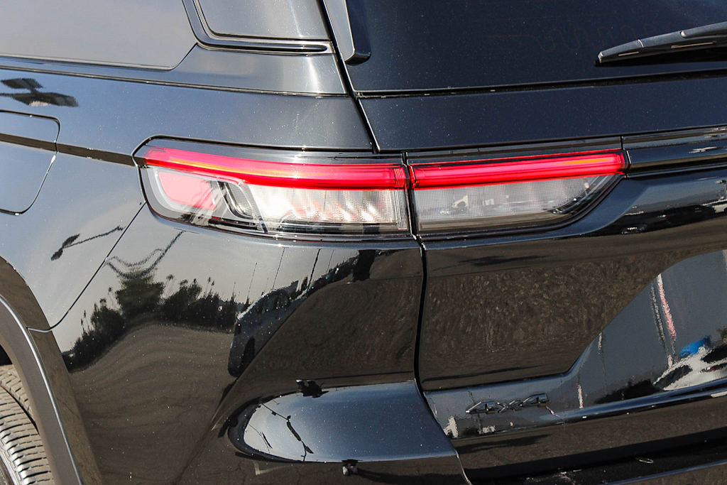 Thumbnail: 2024 Jeep Grand Cherokee - 21