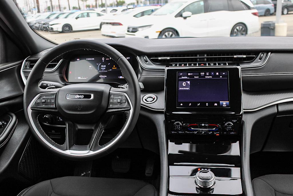Thumbnail: 2025 Jeep Grand Cherokee L - 9