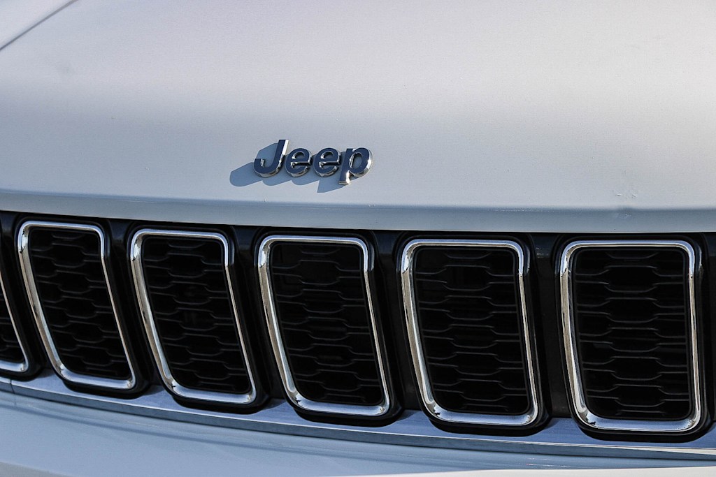 Thumbnail: 2022 Jeep Grand Cherokee L - 6