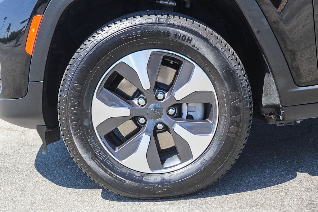 Thumbnail: 2024 Jeep Grand Cherokee - 23