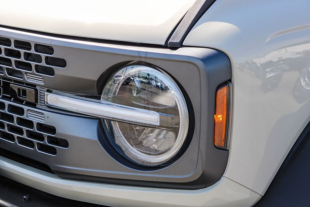 Thumbnail: 2022 Ford Bronco - 22