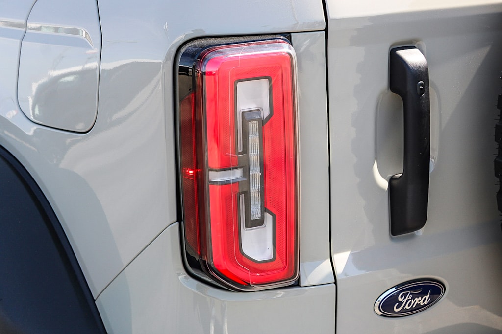 Thumbnail: 2022 Ford Bronco - 19