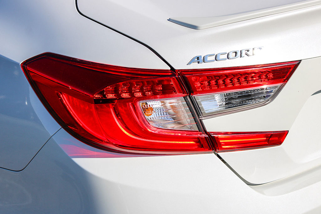 Thumbnail: 2018 Honda Accord - 21