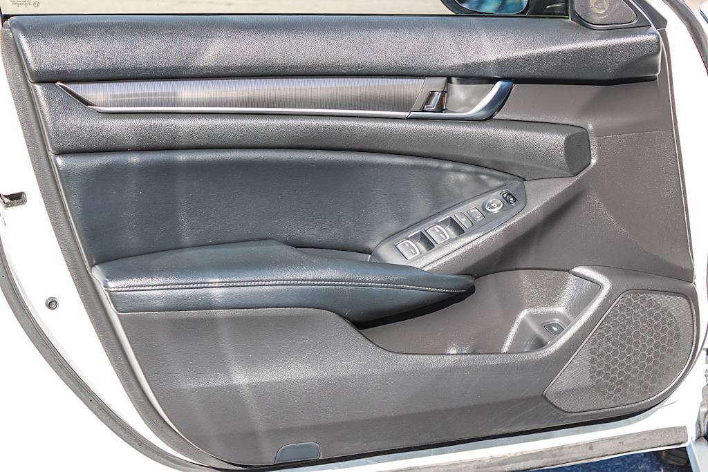 Thumbnail: 2018 Honda Accord - 25