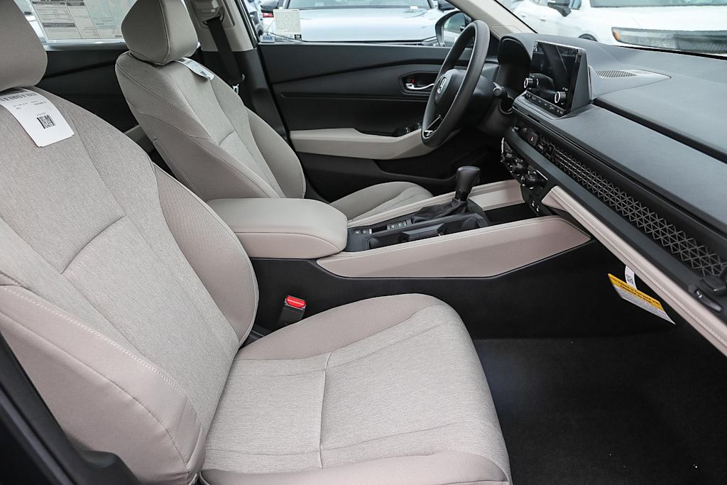 Thumbnail: 2025 Honda Accord - 9