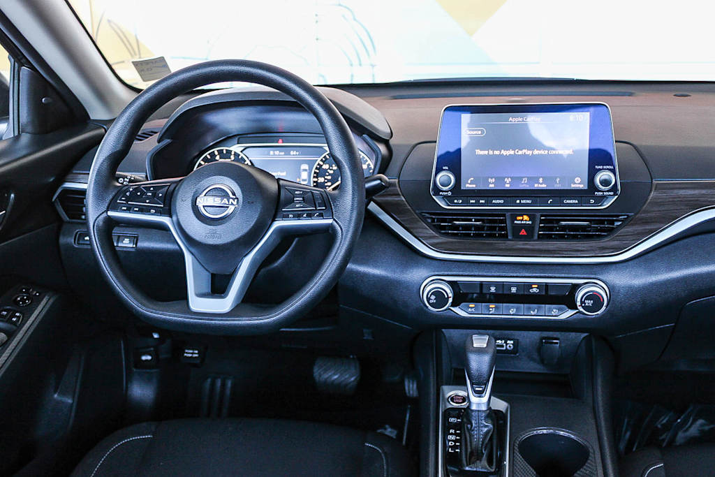 Thumbnail: 2025 Nissan Altima - 9