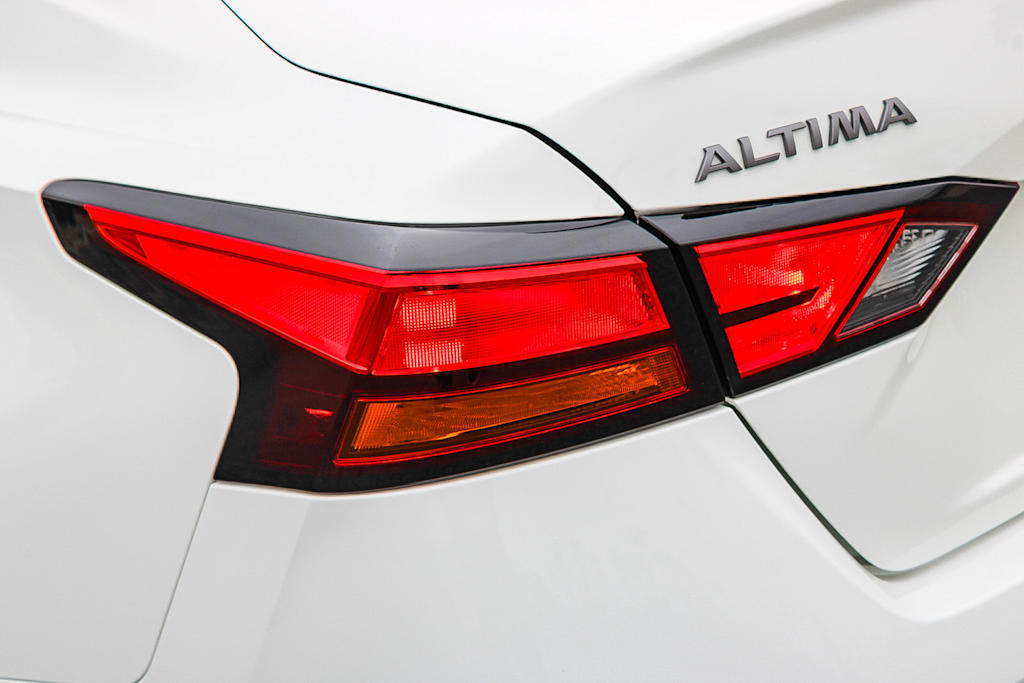 Thumbnail: 2025 Nissan Altima - 21